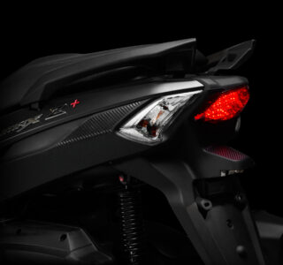 scooter NEW JOYMAX Z+ οπισθιο μαυρο LED